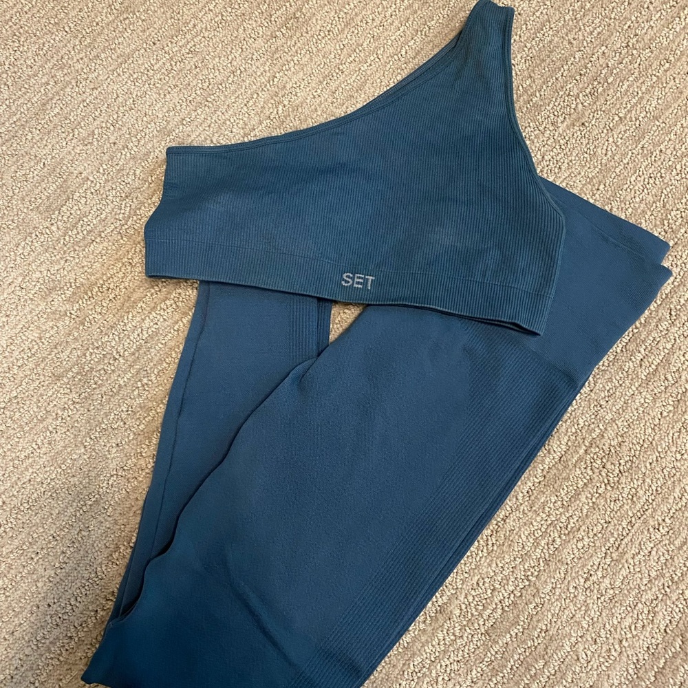 SETACTIVE blue ribbed set